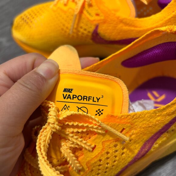 Nike ZoomX Vaporfly Next% 3 Running Shoes - Picture 3 of 4